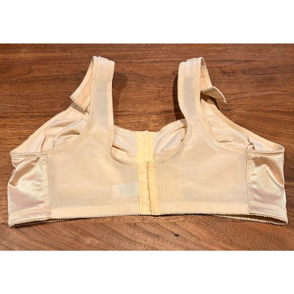 Jodee Mastectomy Bra Wireless Front and Back Closure Size 44C Style #3315 Beige - Picture 2 of 7